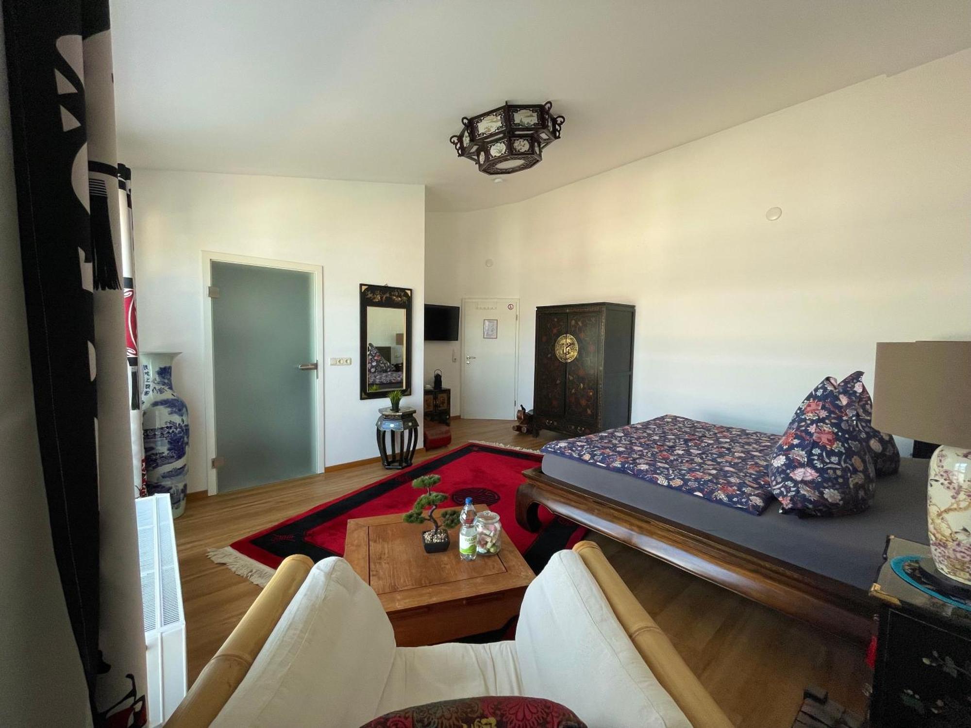 Mine Hotel Weilerswist エクステリア 写真